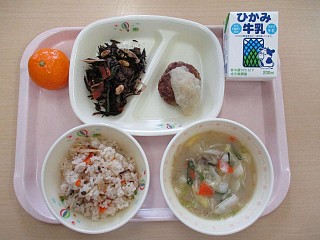 朝倉山椒たき込みご飯、八鹿浅黄豆とひじきの煮物