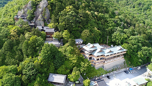 太郎坊宮(阿賀神社)