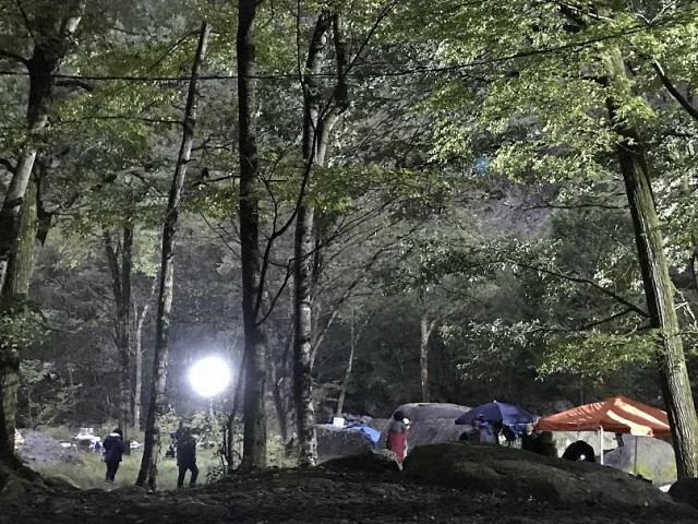 白州尾白川渓谷キャンプ場での夜間撮影の様子