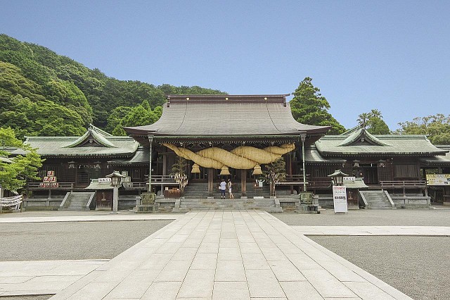 多くの人が訪れる宮地嶽神社